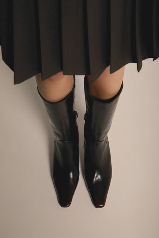 Florence Boots in Black Leather