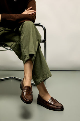 Zoe Loafers in Croc-effect Chocolate Leather