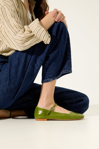 Julieta Mary Janes in Green Patent Leather