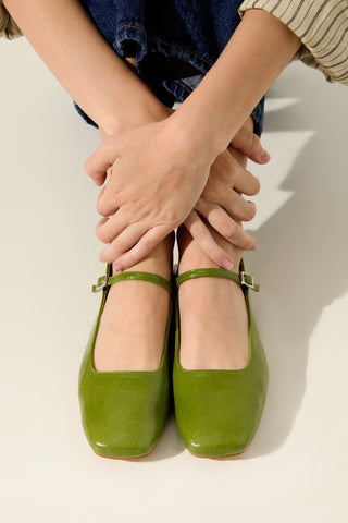 Julieta Mary Janes in Green Patent Leather
