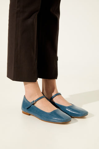 Julieta Mary Janes in Blue Patent Leather