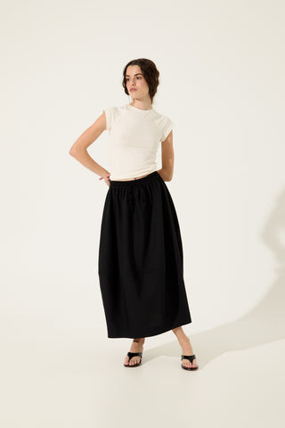 Farah Sandals in Croc-effect Black Leather