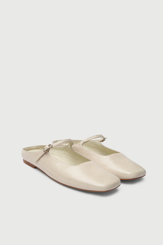 Aria Mule in Cream Patent Leather