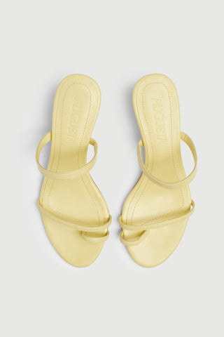 Daisy Sandals in Vanilla-coloured Leather