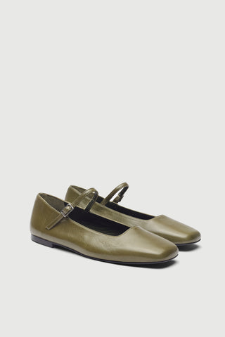 Julieta Mary Janes in Khaki Leather