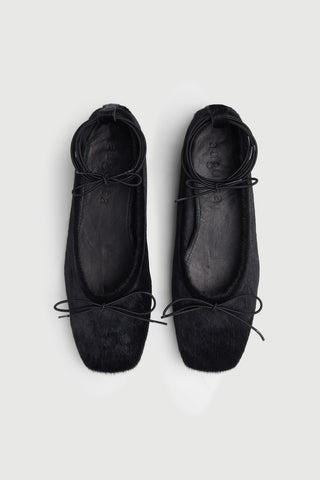 Sienna Ballerines en Cuir avec Finition en Fourrure Noire